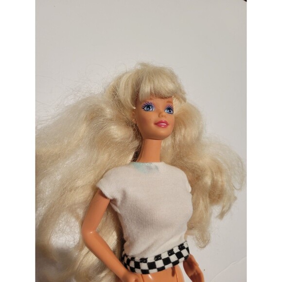 Vintage Mattel Barbie 1976 Blonde with Bangs Bent Arms Twist N Turn - Picture 1 of 5